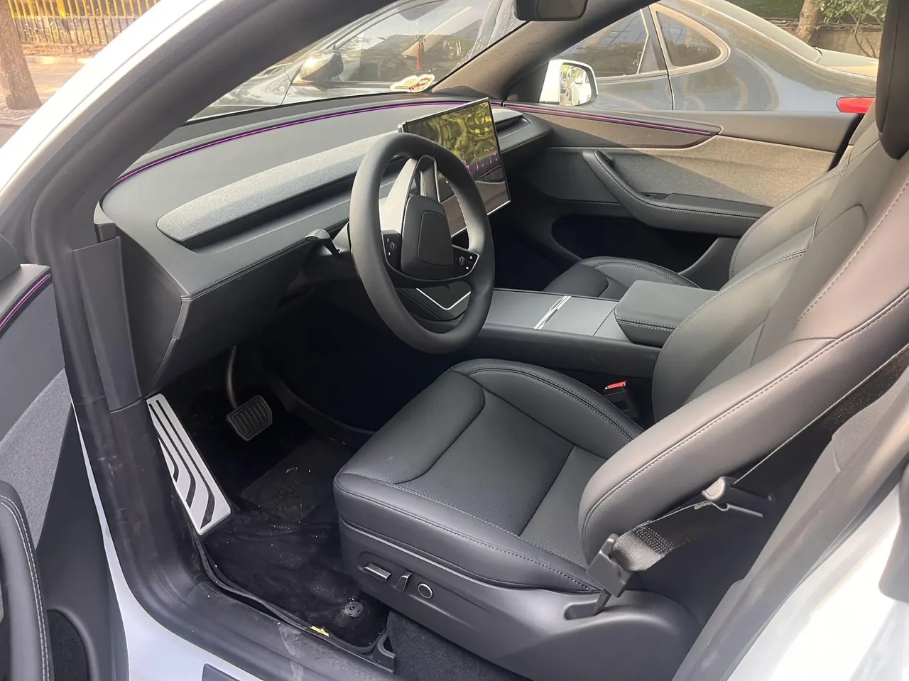 Tesla 2026 Model Y Rear-Wheel-Drive Automatic 3