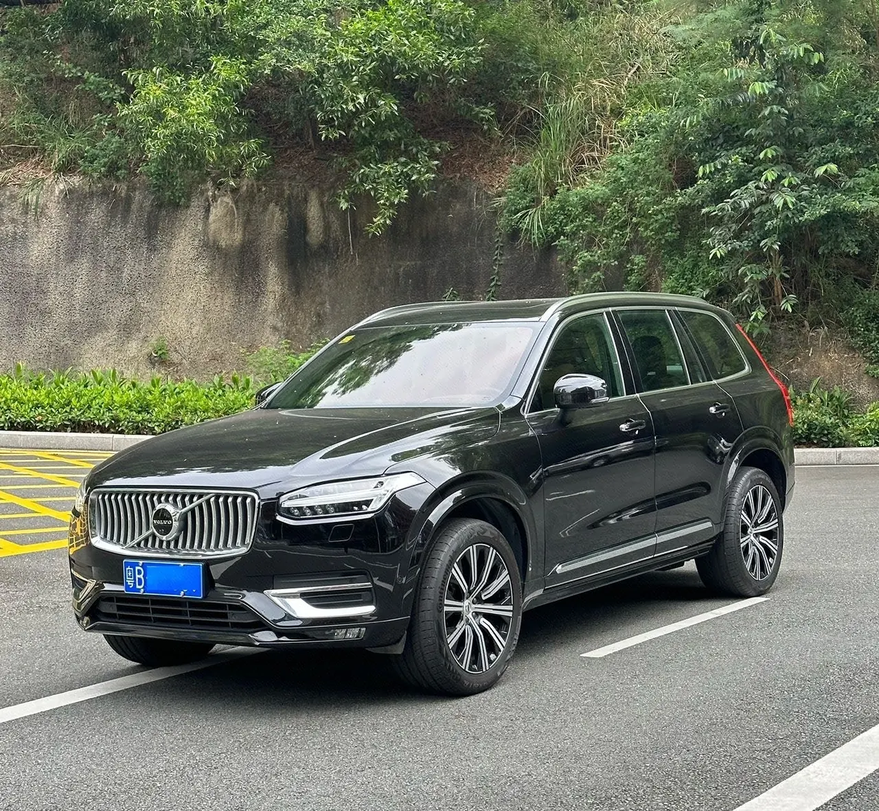 Volvo XC90 (Imported) 2021 XC90 48V 2.0T B6 Zhiya Deluxe Edition 7-seat Automatic Gear - View 1