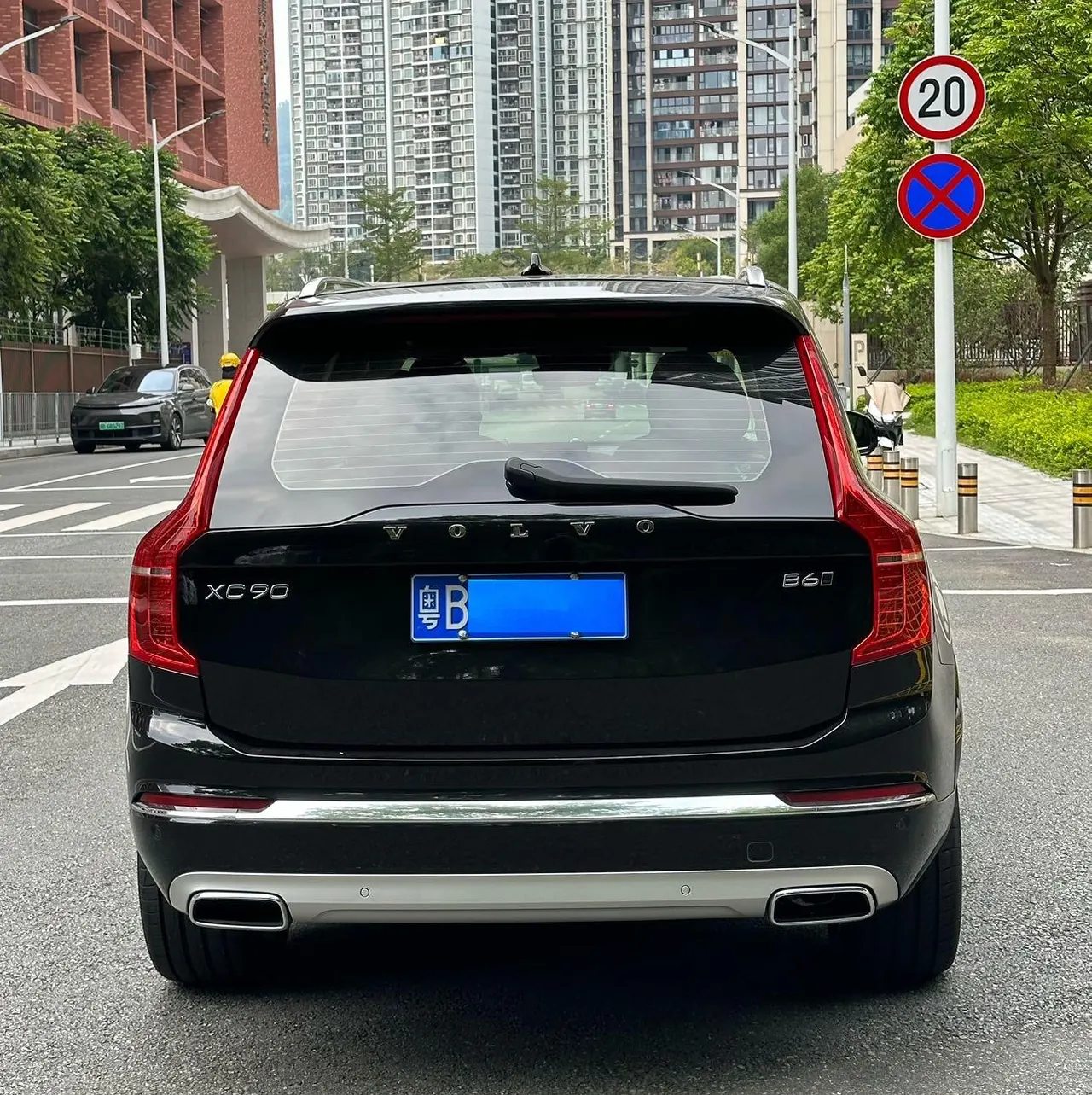 Volvo XC90 (Imported) 2021 XC90 48V 2.0T B6 Zhiya Deluxe Edition 7-seat Automatic Gear 4