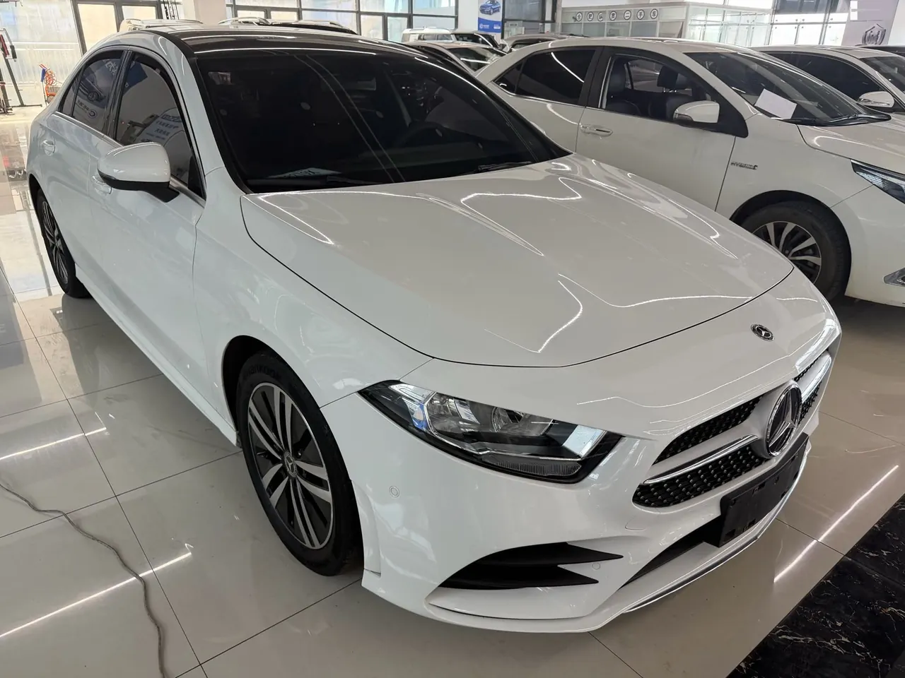 Mercedes Benz Class A 2020 A 180 L 1.3T Sports Automatic 3