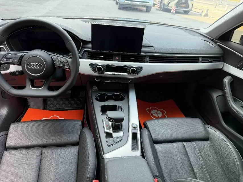 Audi 2022 A4L 2.0TFSI 40TFSI Deluxe Dynamic Automatic 4