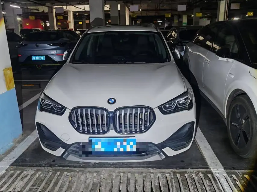 BMW 2022 X1 sDrive25Li 2.0T Leading Automatic Gear 2