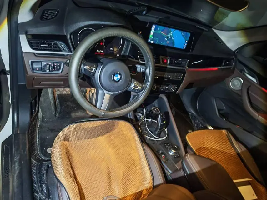 BMW 2022 X1 sDrive25Li 2.0T Leading Automatic Gear 4
