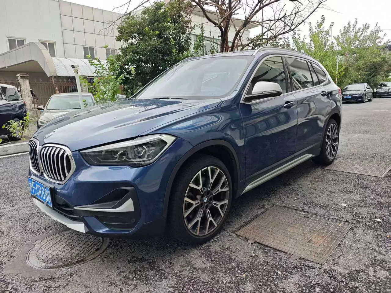 Open image lightbox: BMW 2022 X1 xDrive25Li 2.0T exclusive automatic gear