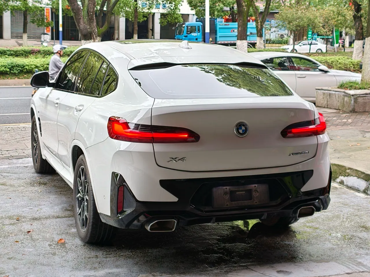 BMW X4 (Imported) 2022 X4 xDrive25i 2.0T M Sports Suit Automatic Gear 12