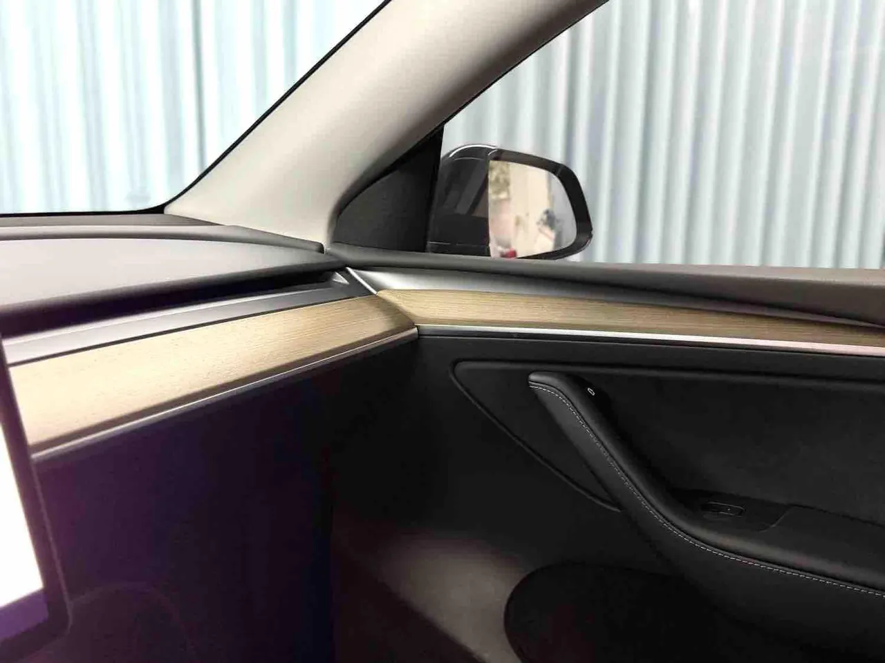 Tesla 2022 Model Y rear-wheel drive version (facelift) automatic gear 3