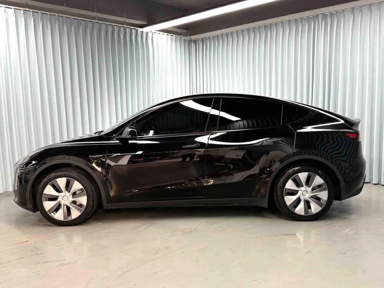 Tesla 2022 Model Y rear-wheel drive version (facelift) automatic gear 5