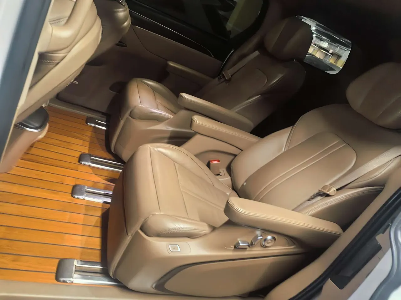 Lincoln Navigator (Imported) 2020 Navigator 3.5T L Long Axis Presidential Edition Automatic Gear 5