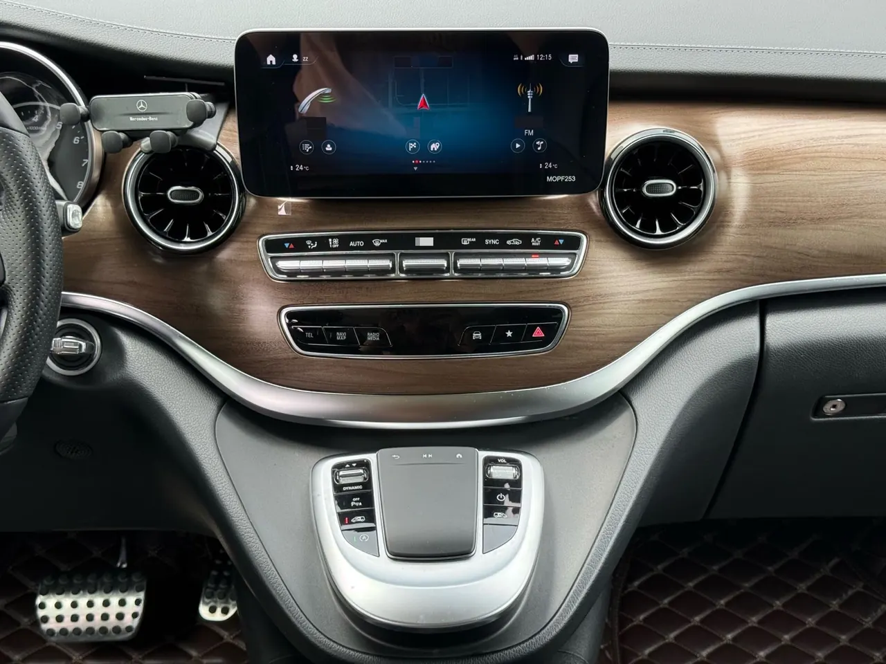 Mercedes Benz V 2020V 260 L 2.0T Deluxe Edition Automatic Gear 12