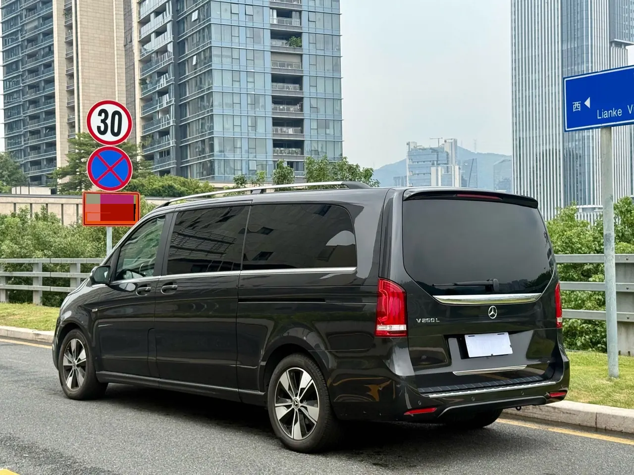 Mercedes Benz V 2020V 260 L 2.0T Deluxe Edition Automatic Gear 3
