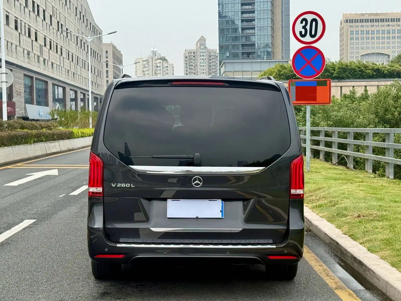 Mercedes Benz V 2020V 260 L 2.0T Deluxe Edition Automatic Gear 4
