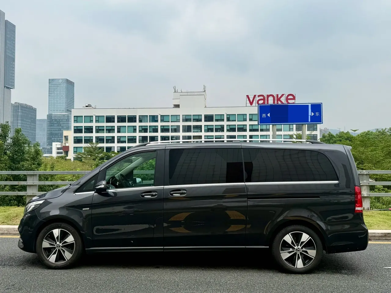 Mercedes Benz V 2020V 260 L 2.0T Deluxe Edition Automatic Gear 6