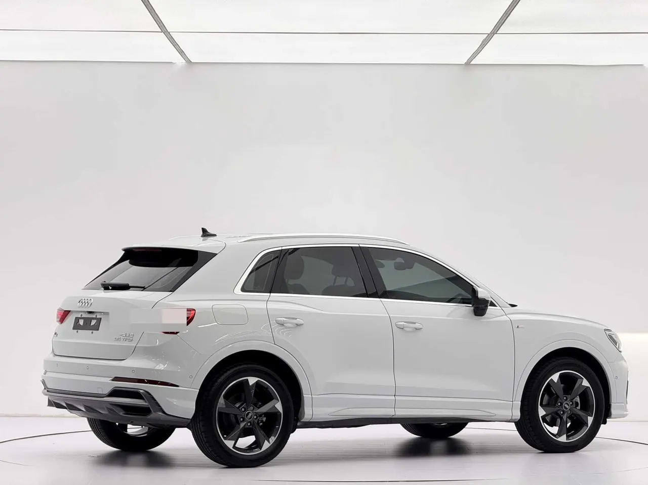 Audi 2022 Q3 1.4TFSI 35TFSI Fashion Dynamic Automatic 3