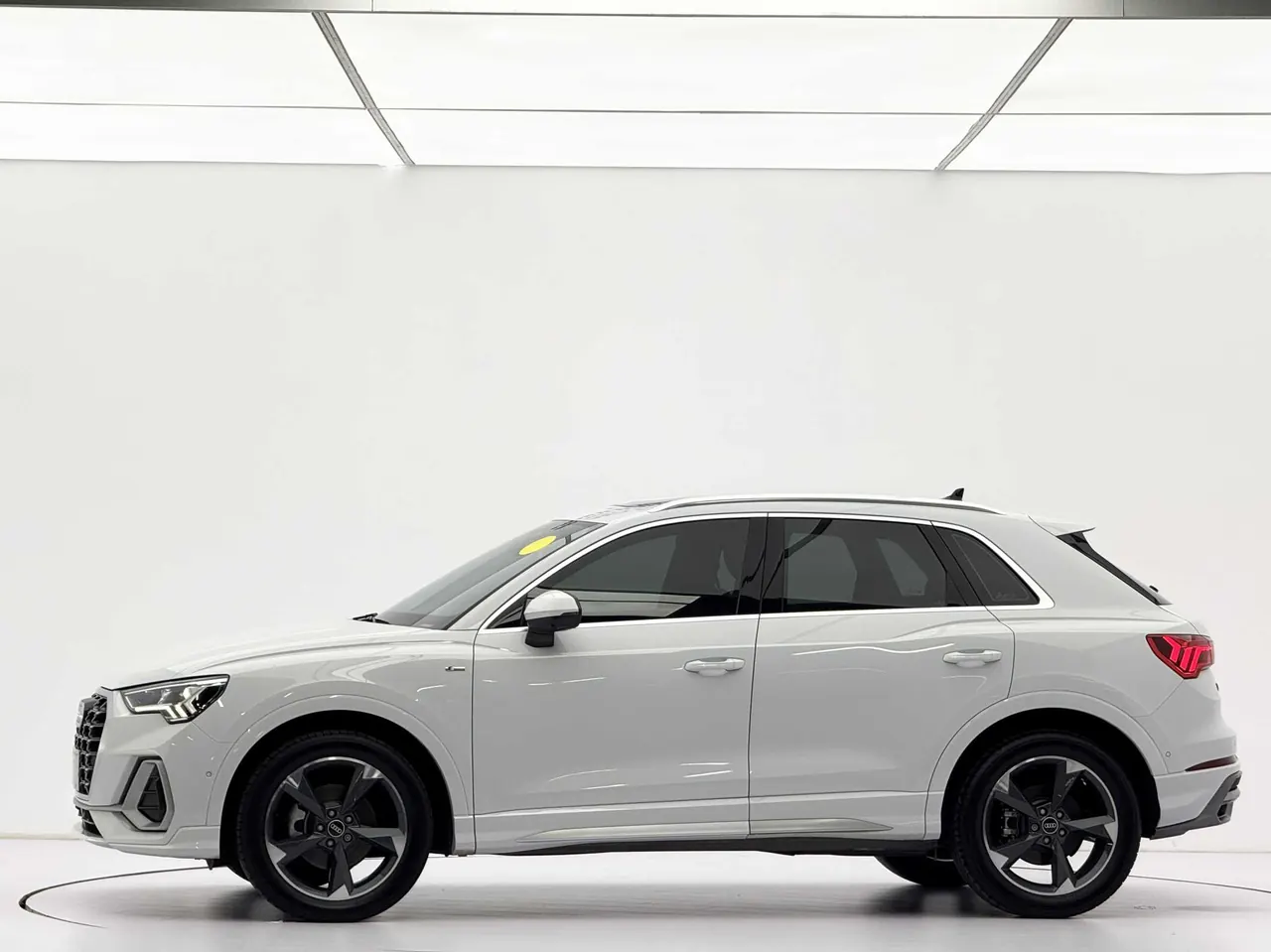 Audi 2022 Q3 1.4TFSI 35TFSI Fashion Dynamic Automatic 5