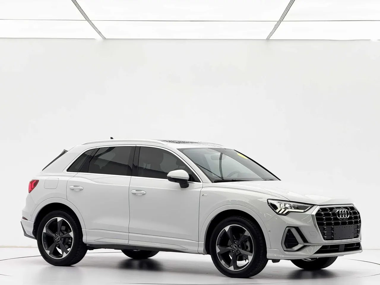 Audi 2022 Q3 1.4TFSI 35TFSI Fashion Dynamic Automatic 7