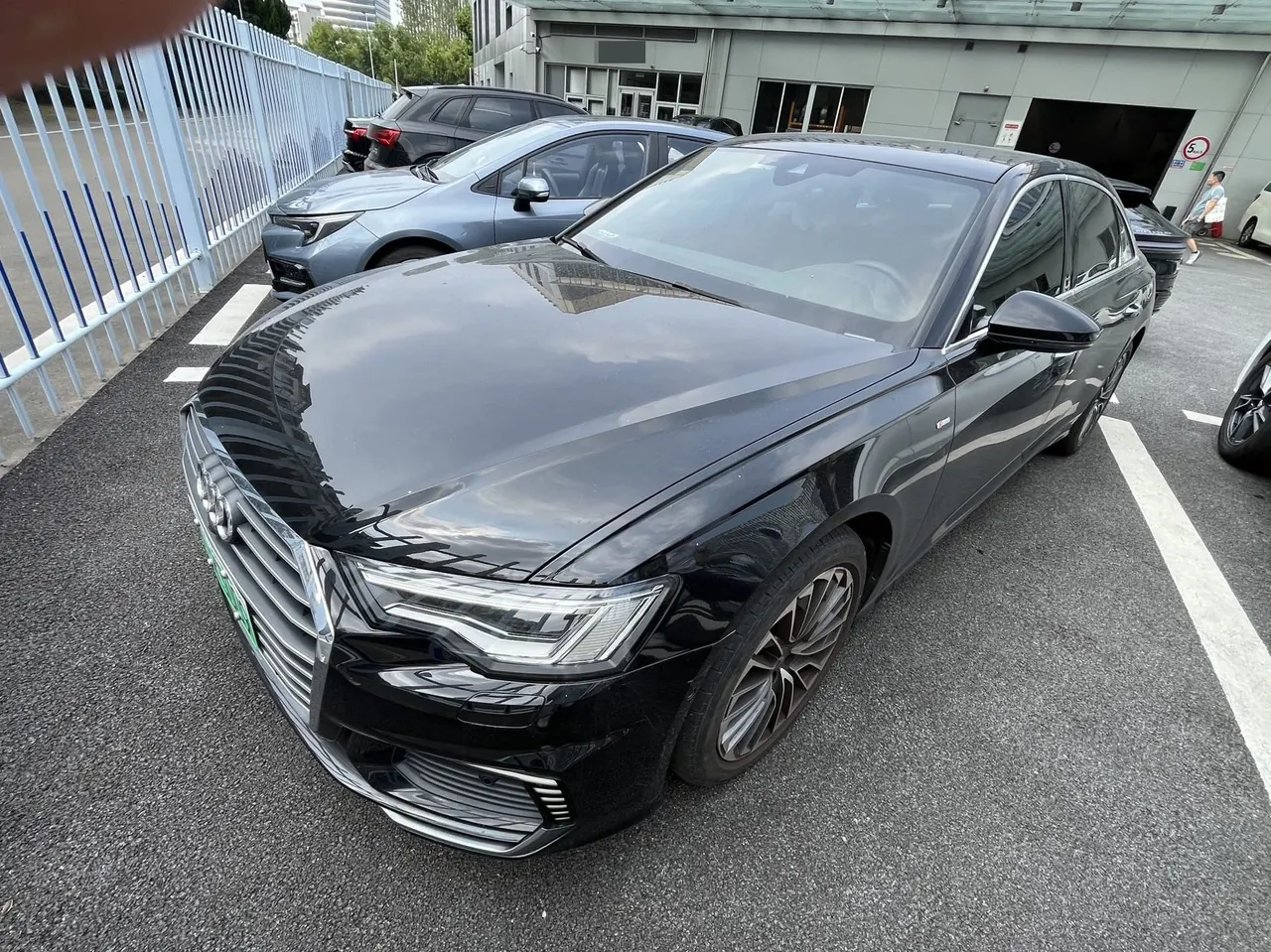Open image lightbox: Audi 2020 A6L e-tron 2.0TFSI 55TFSI e Quattro automatic
