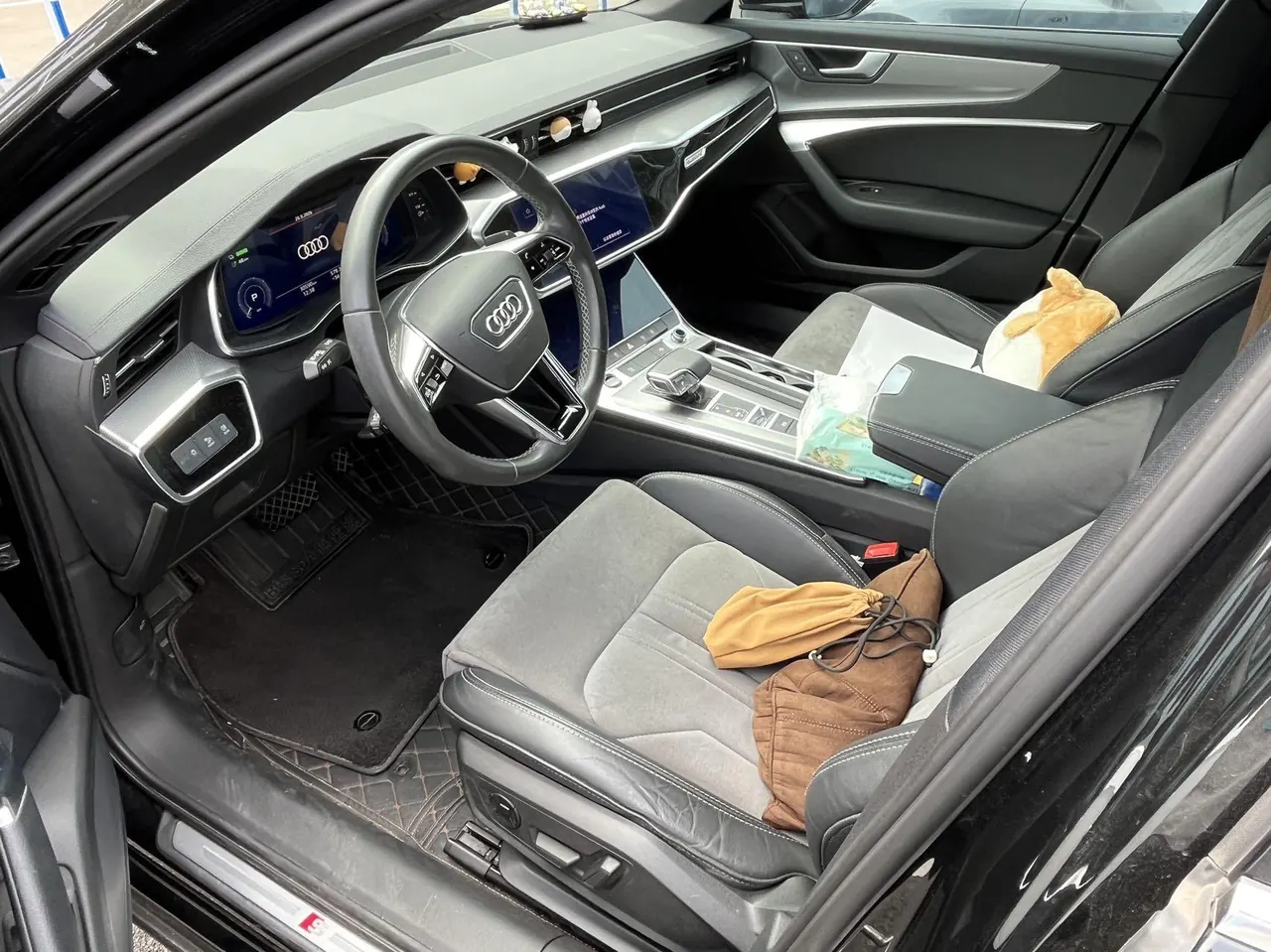 Audi 2020 A6L e-tron 2.0TFSI 55TFSI e Quattro automatic 3