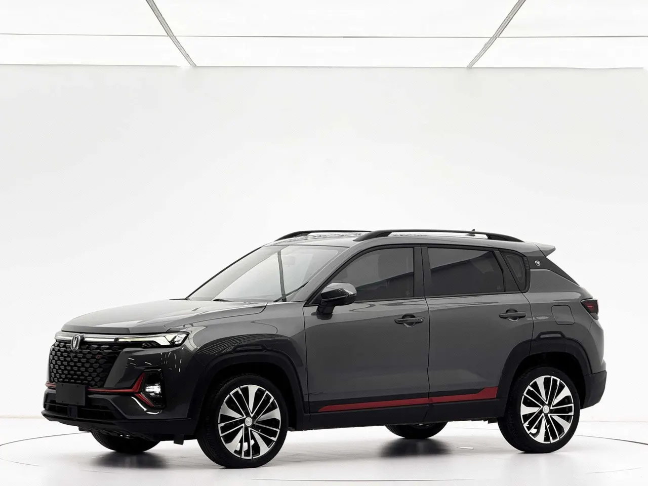 Открыть галерею: ChangAn 2022 CS35 PLUS 1.4T Blue Whale NE Honorable Automatic Gear