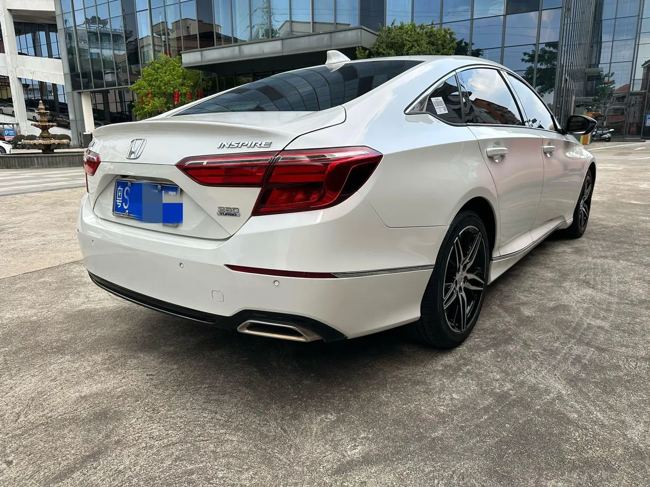 Honda INSPIRE (Yingshi Pai) 2022 INSPIRE 1.5T Stepless 260TURBO Jingyue Edition Automatic Gear 3