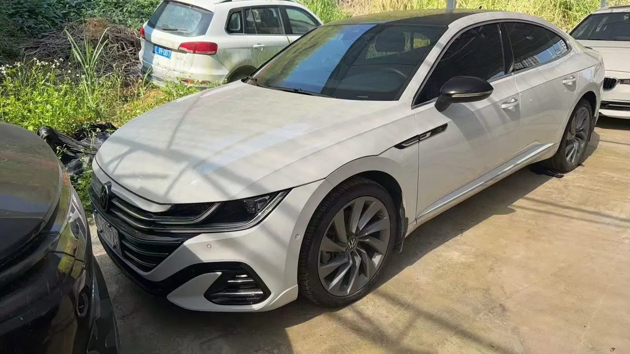 Open image lightbox: Volkswagen 2021 CC 2.0TSI 380TSI eye-catching automatic gear