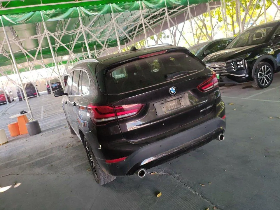 BMW 2021 X1 sDrive25Li 2.0T Leading Automatic Gear 4