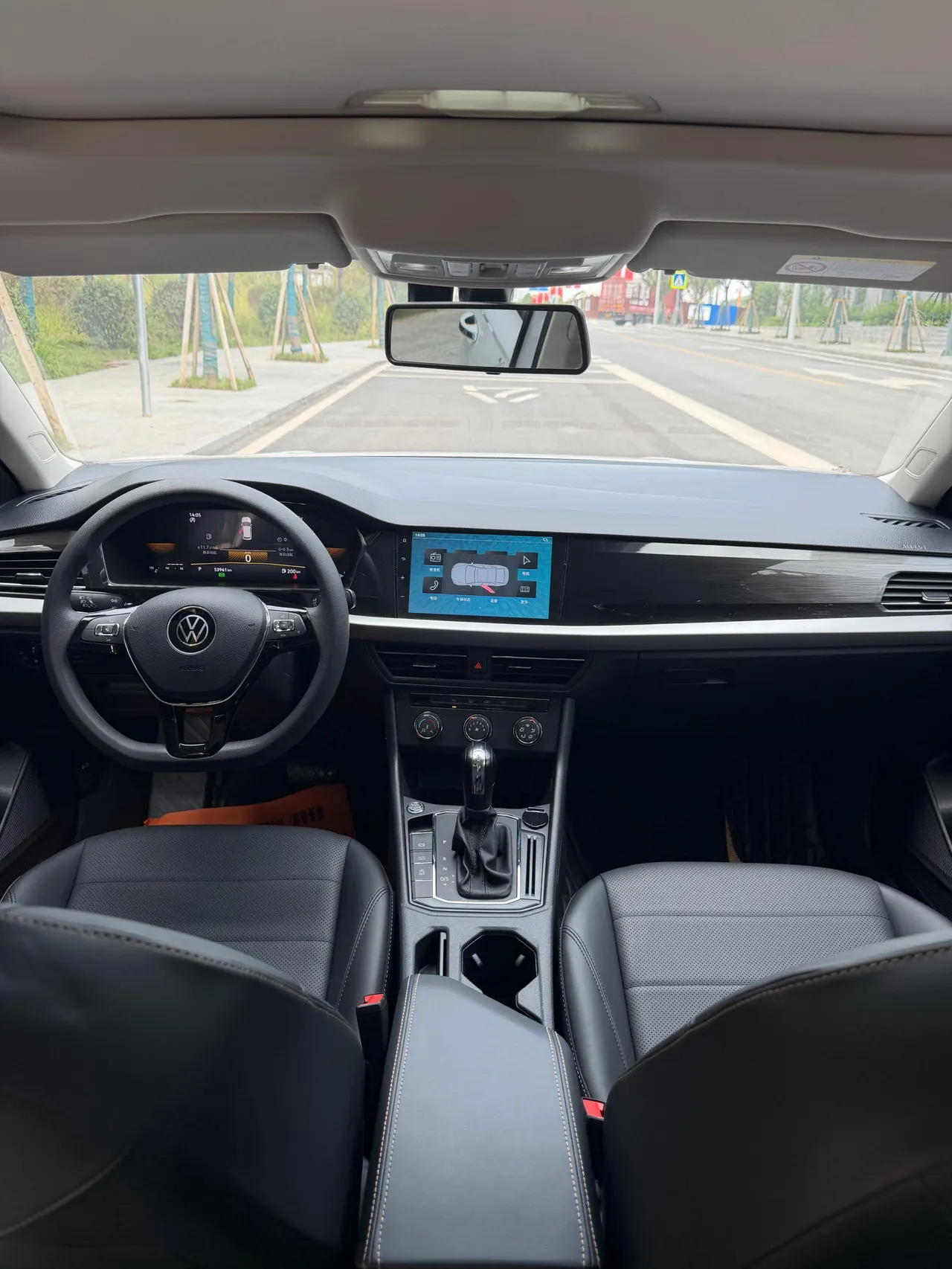 Volkswagen 2022 Lavida 1.5 Comfort Edition Automatic Gear 5