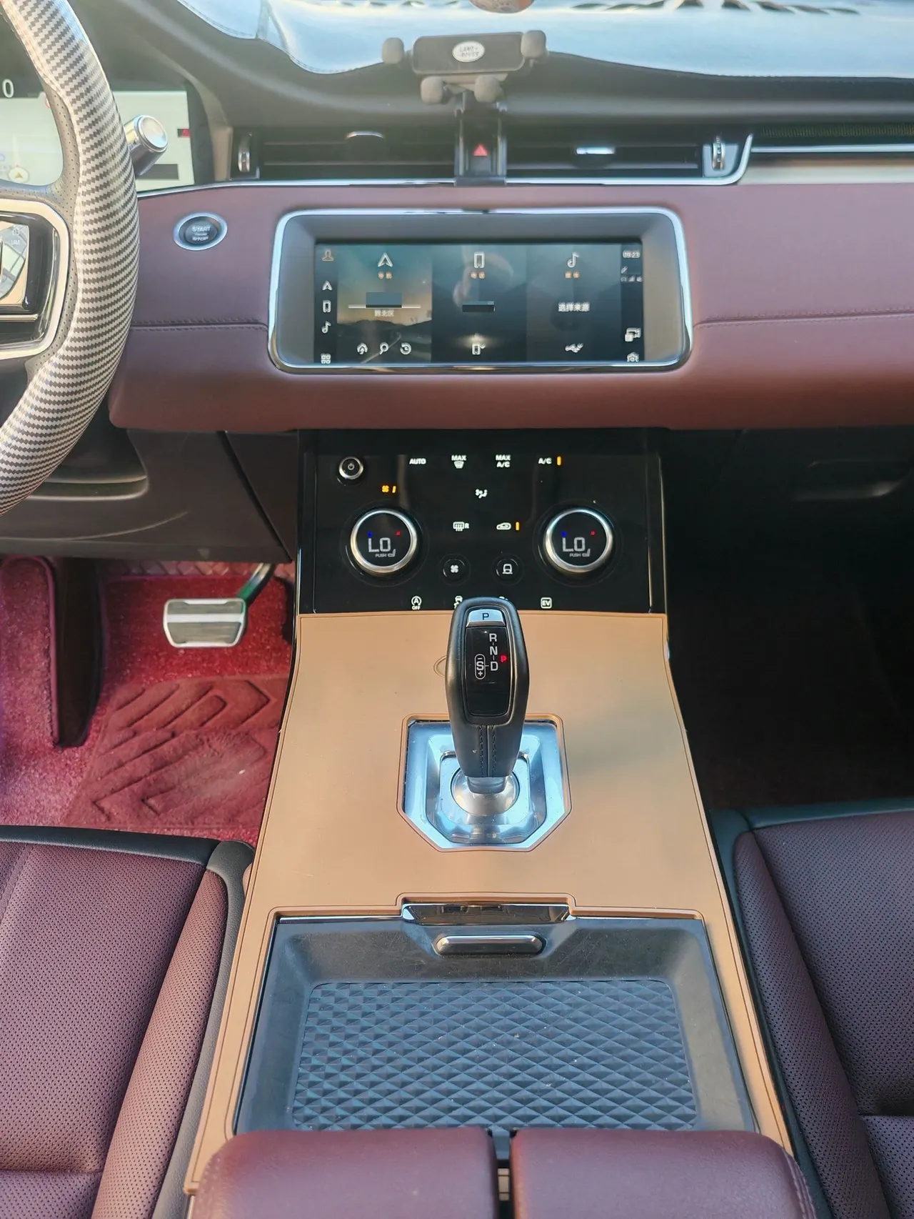 Land Rover Range Rover Aurora New Energy 2022 Range Rover Aurora L PHEV 1.5T P300e Performance Edition Automatic Gear 6