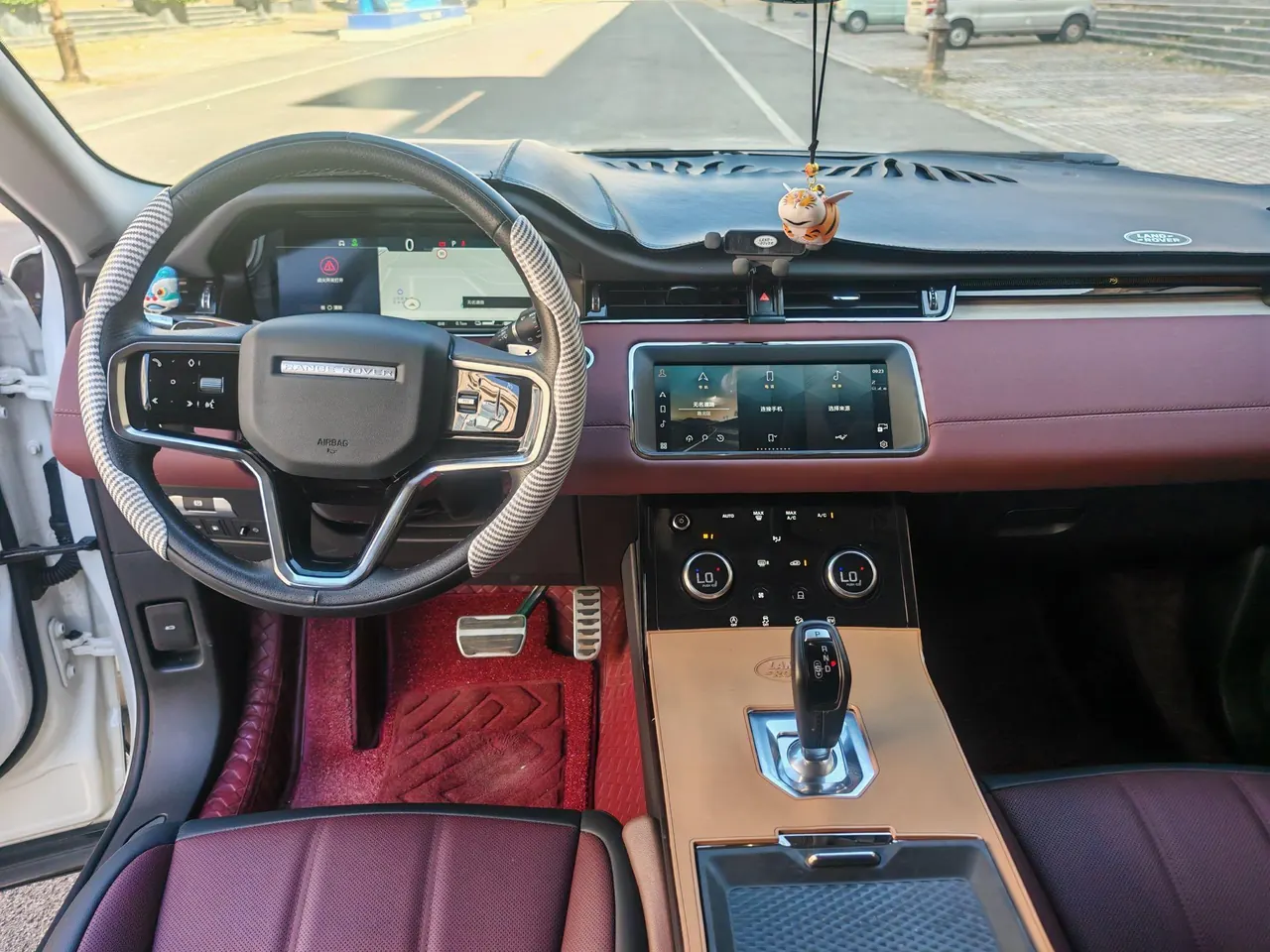 Land Rover Range Rover Aurora New Energy 2022 Range Rover Aurora L PHEV 1.5T P300e Performance Edition Automatic Gear 7