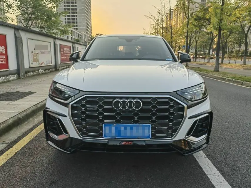 Audi 2022 Q5L Sportback 2.0TFSI 40TFSI Luxury (Modified) Automatic Gear 2