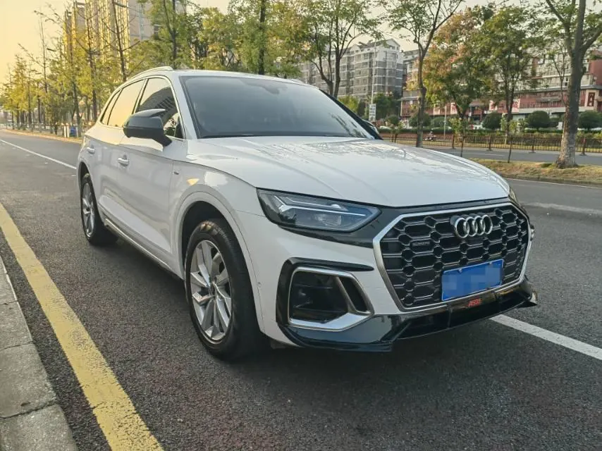 Audi 2022 Q5L Sportback 2.0TFSI 40TFSI Luxury (Modified) Automatic Gear 3