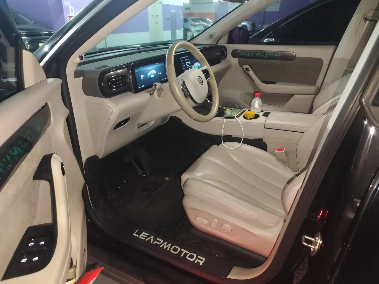 Leapmotor 2021 C11 exclusive edition automatic gear 3