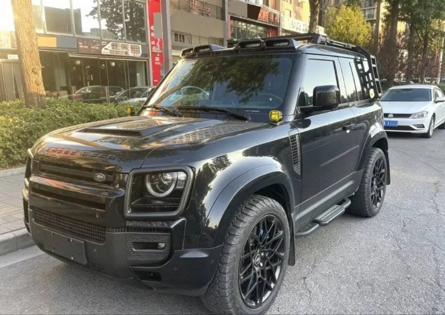 Land Rover Guard (Imported) 2022 Guard 90 2.0T P300 X-DYNAMIC HSE Automatic Gear - View 1