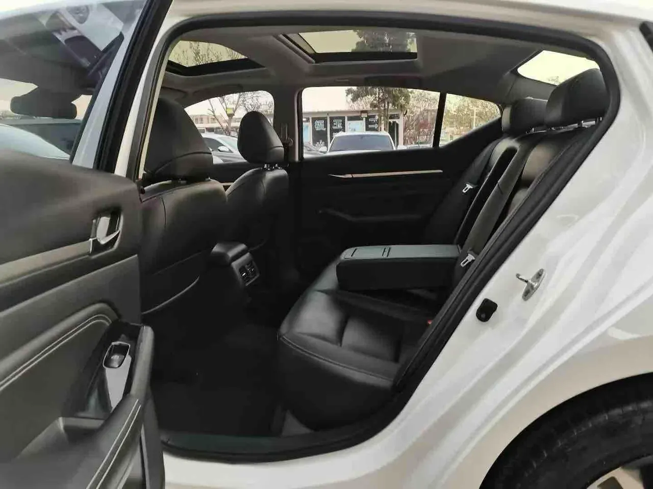 Nissan 2022 Teana 2.0 Stepless XL-TLS Pleasant Edition Automatic Gear 5