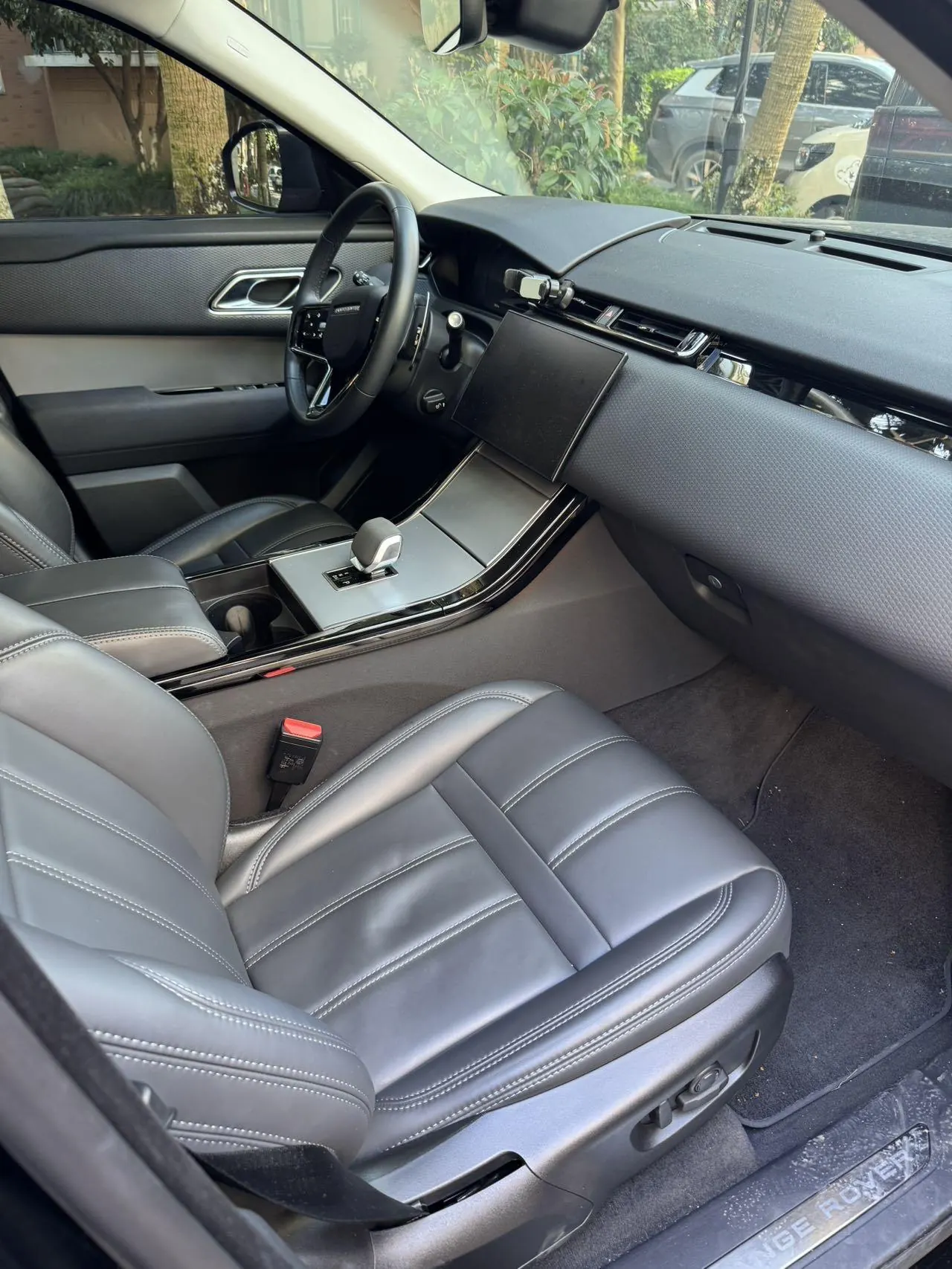 Land Rover Range Rover Star Pulse (Imported) 2024 Range Rover Star Pulse 2.0T S Automatic Gear 3