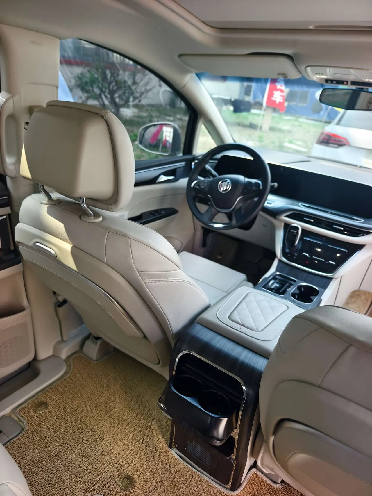 Buick 2022 GL8 ES Lu Zun 2.0T 653T Comfortable Automatic Gear 4