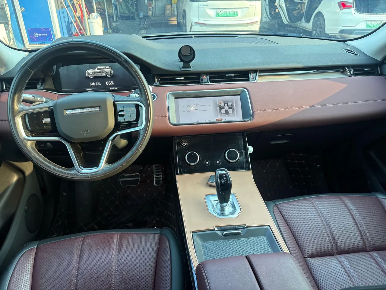 Land Rover Range Rover Aurora New Energy 2022 Range Rover Aurora L PHEV 1.5T P300e Deluxe Automatic Gear 5