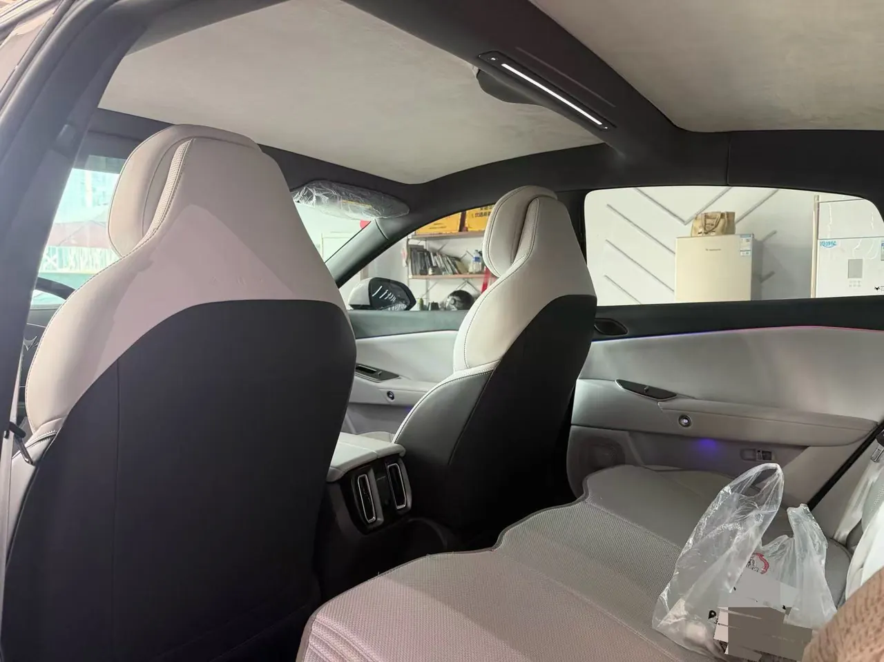 ARCFOX 2025 α S 5 560MAX 185kW automatic gear 3