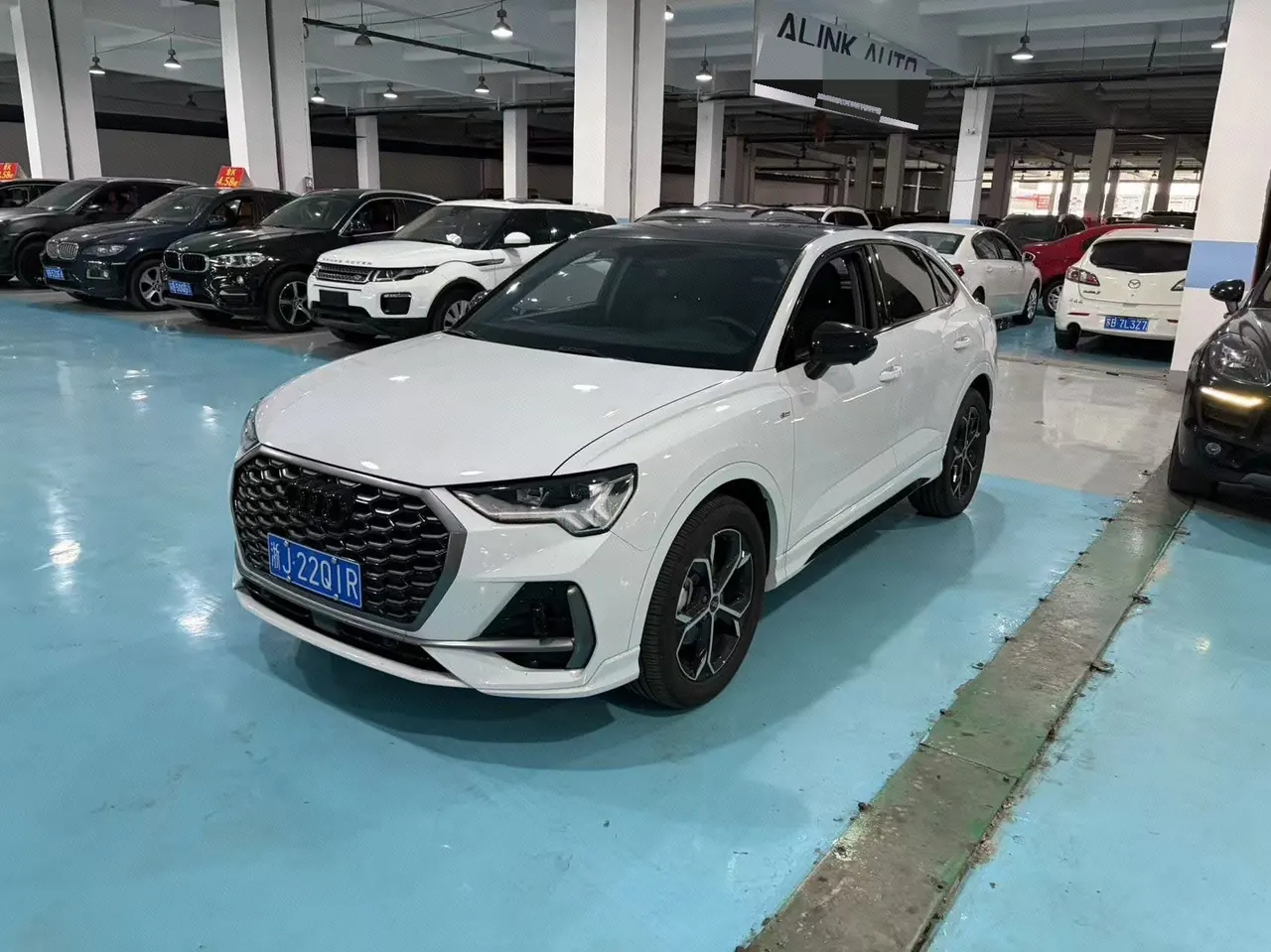 Open image lightbox: Audi 2025 Q3 Sportback 2.0TFSI 40TFSI 45th Anniversary Collection Edition Quattro RS Kit Burning Speed Automatic Gear