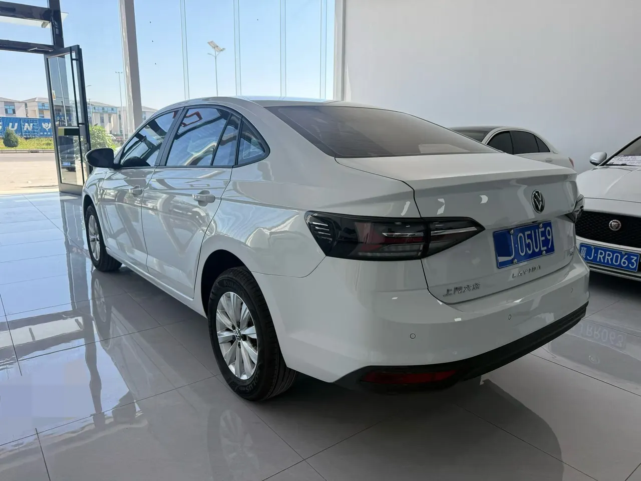 Volkswagen 2025 Lavida New Trend 1.5 Outstanding New Edition Automatic Transmission 5