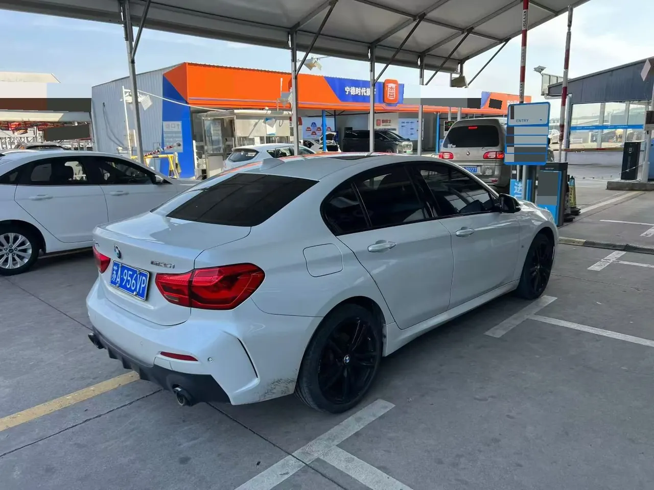 BMW 1 Series 2021 125i 2.0T M Sports Obsidian Night Edition (Changed) Automatic Gear 4