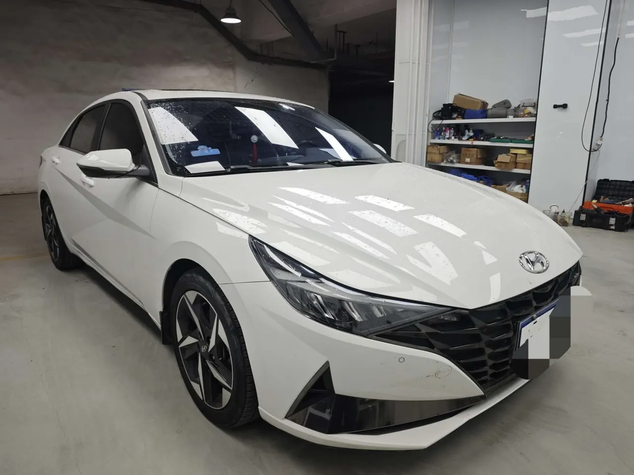 Hyundai 2021 Elantra -3-compartment 1.5 stepless LUX premium automatic gear 5