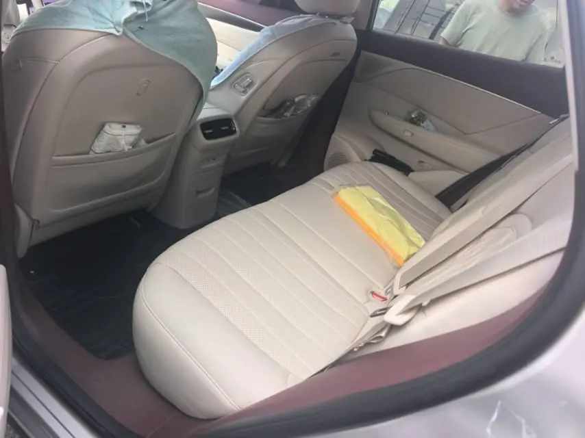 Aeolus 2025 L8 1.5T 185KM Dream Edition Automatic Gear 3