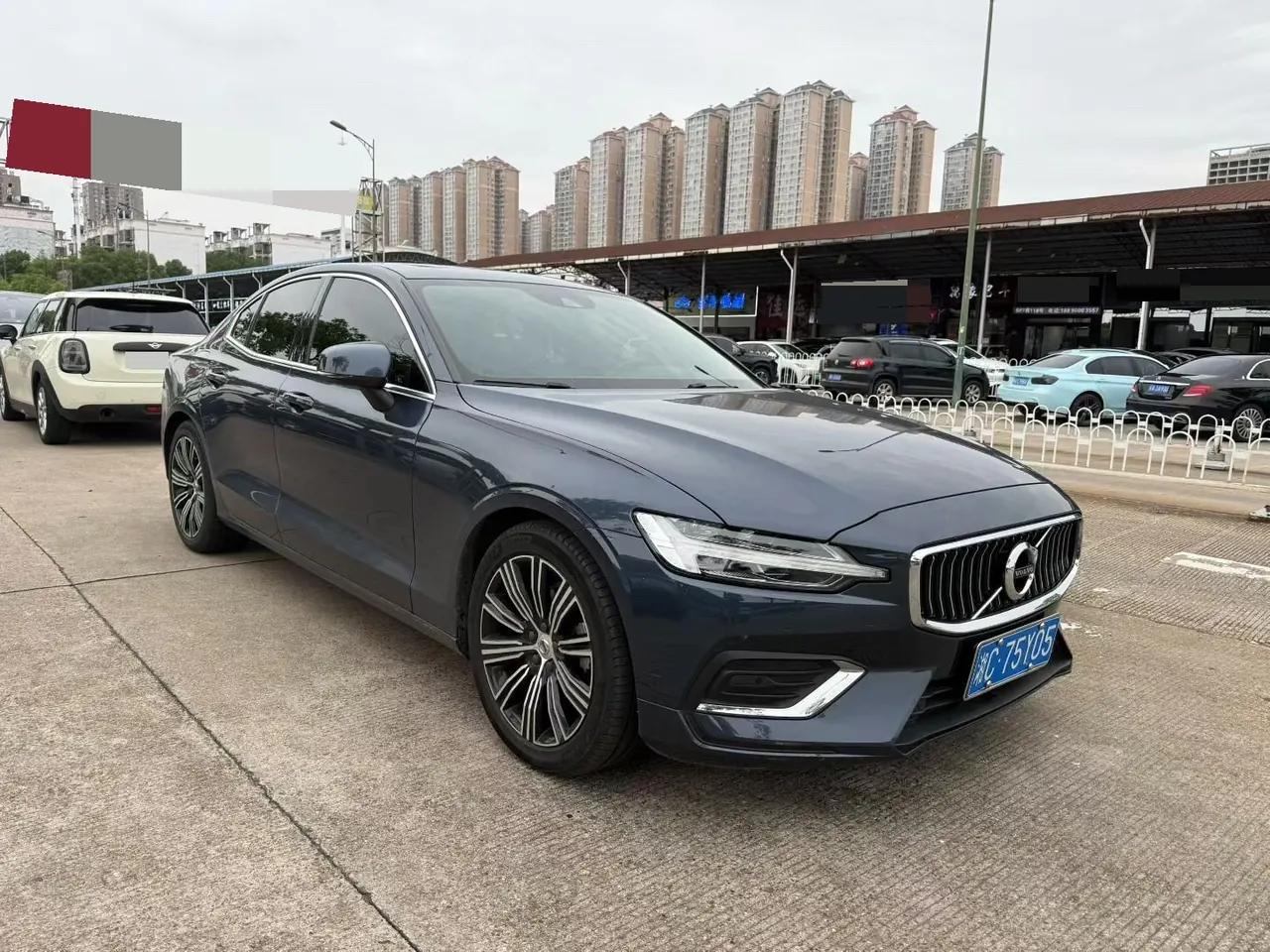 Volvo 2022 S60 48V 2.0T B4 Zhiyuan Deluxe Edition Automatic Gear 4