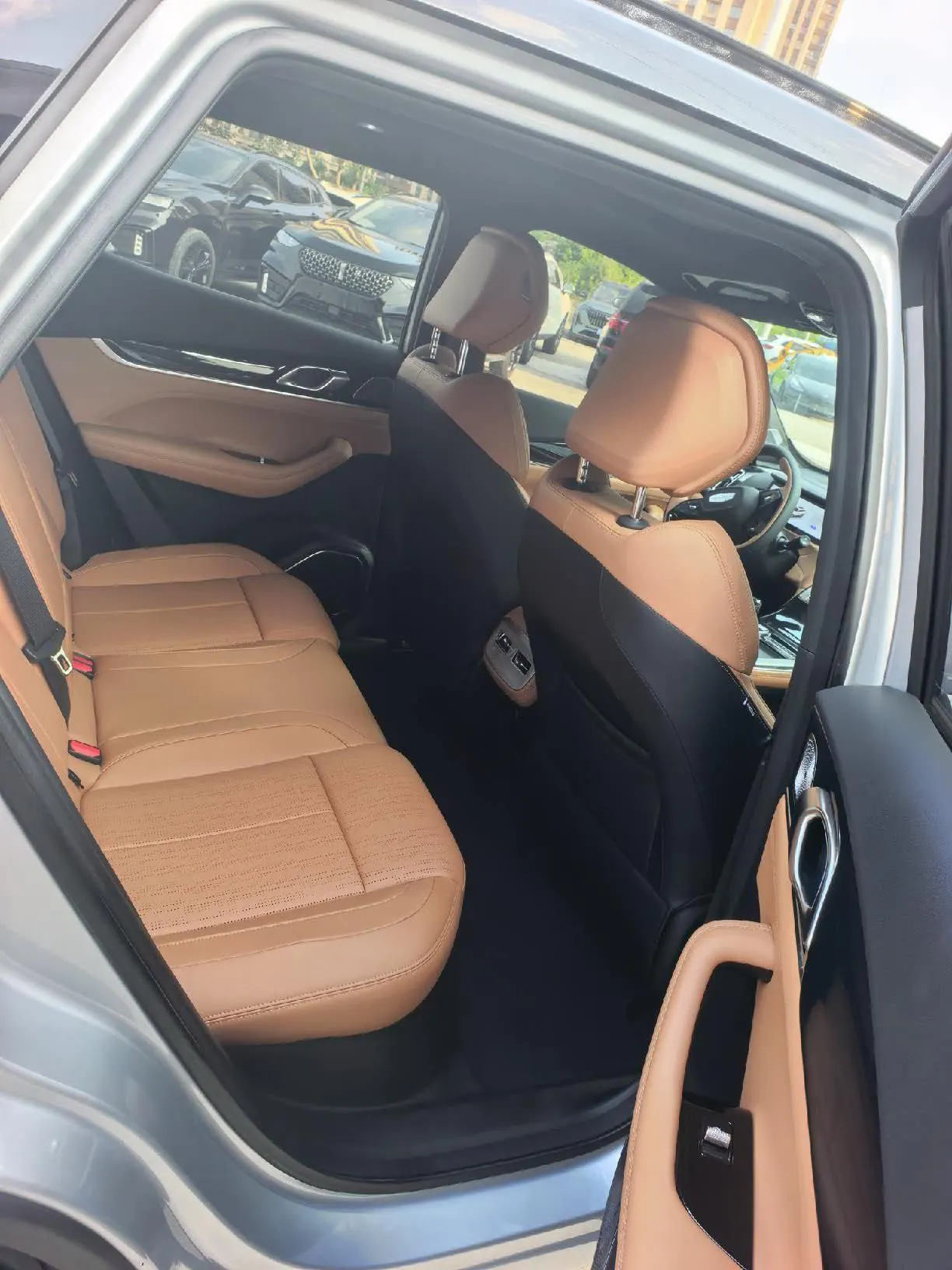 Geely 2025 Boyue L 1.5TD Splendid Automatic Gear 4