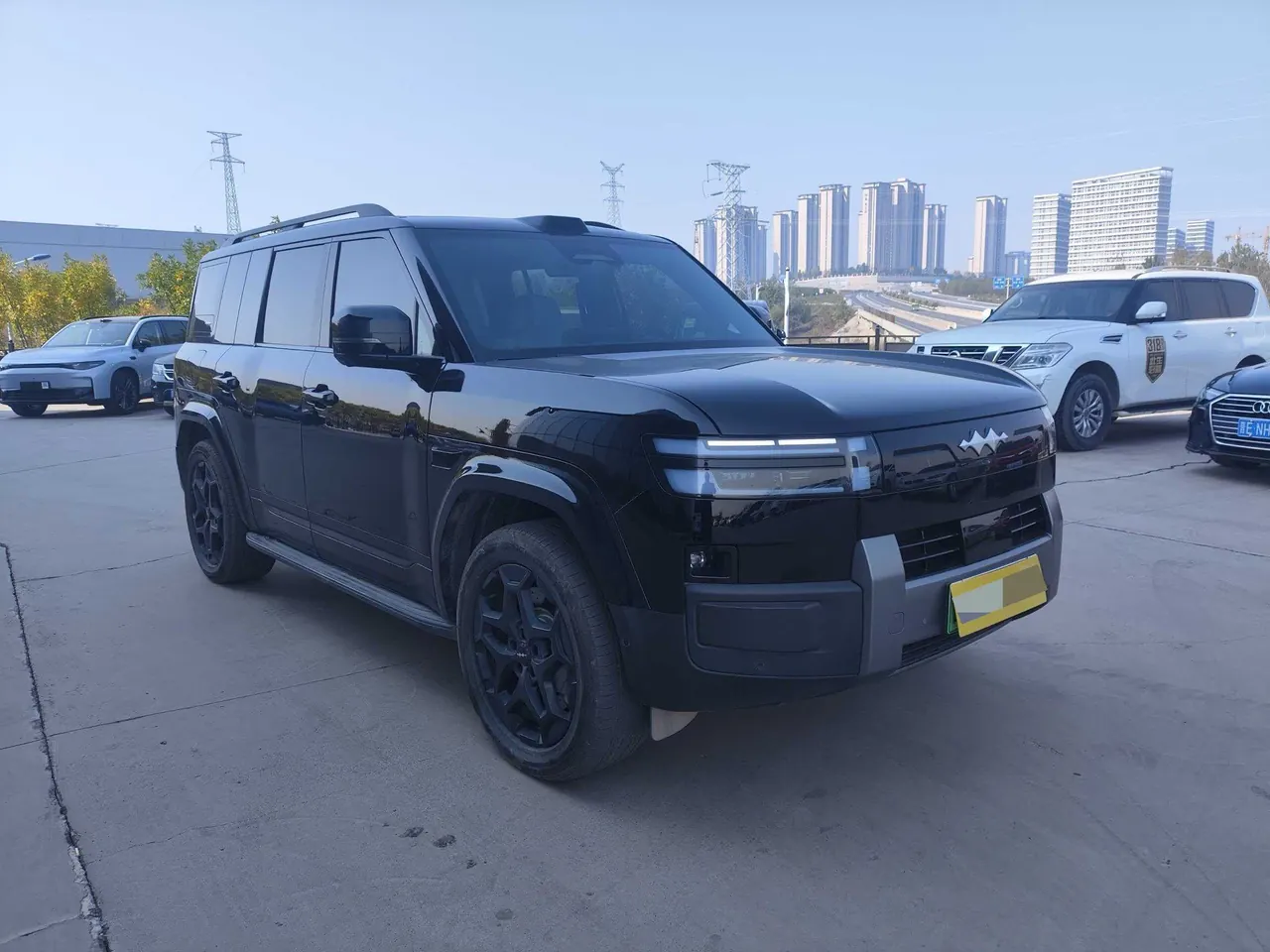 FangChengBao 2025 titanium 7 1.5T stepless 190KM four-wheel drive Ultra version of automatic gear 2