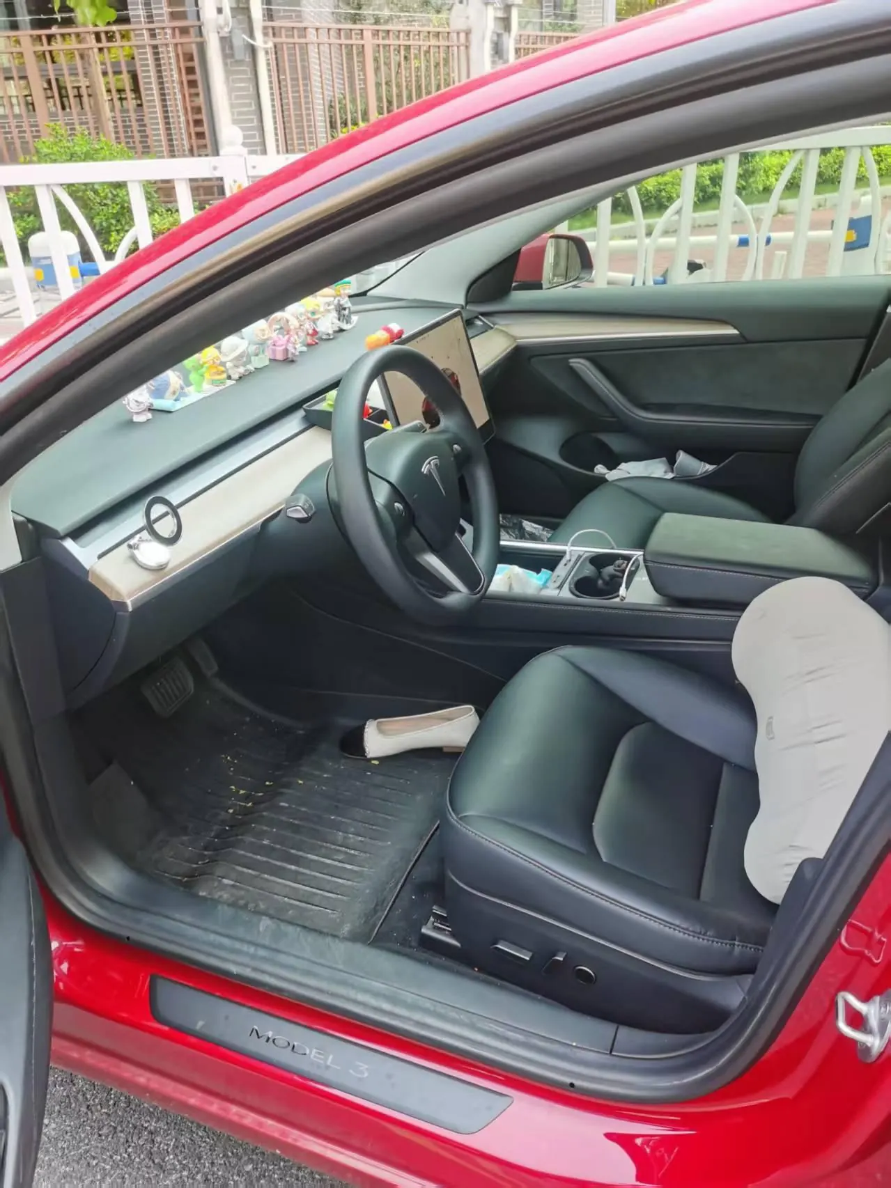 Tesla 2022 Model 3 rear-wheel drive version of automatic transmission 3