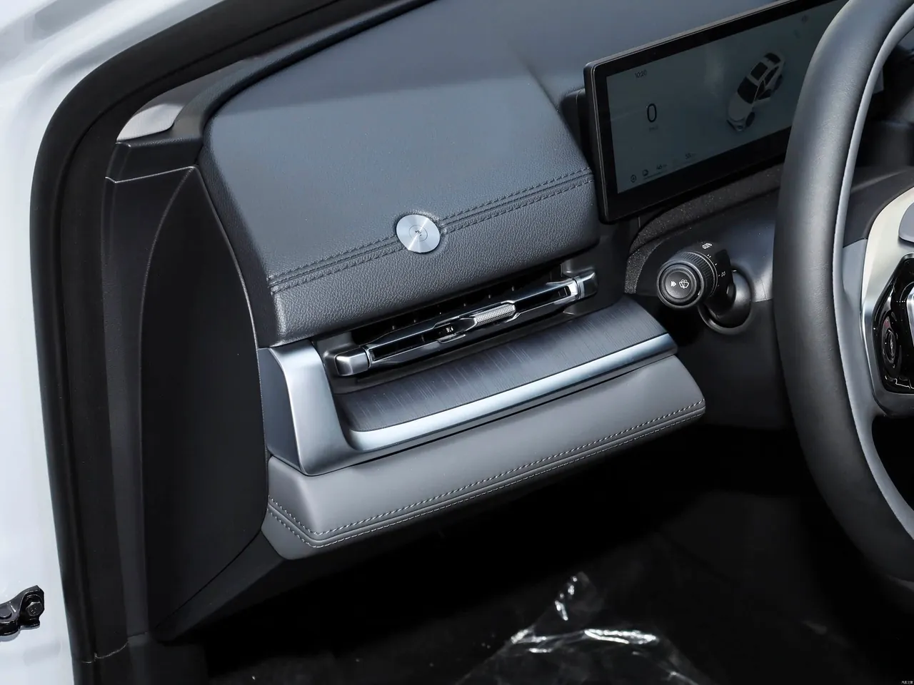 Geely Galaxy 2025 A7 EM-i 1.5 70km Premium Edition Automatic Gear 5