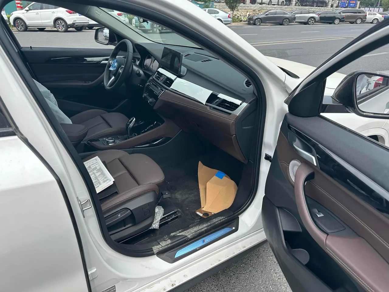 BMW 2022 X2 sDrive25i 2.0T Obsidian Night Edition Automatic Gear 3