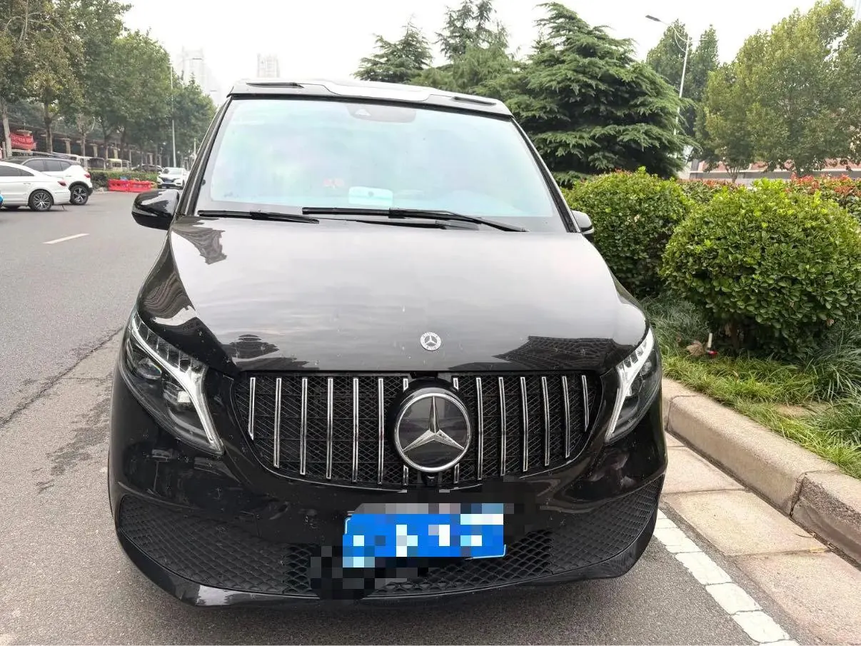 Mercedes Benz Class V 2022V 260 2.0T Pilot Edition Automatic Gear 2