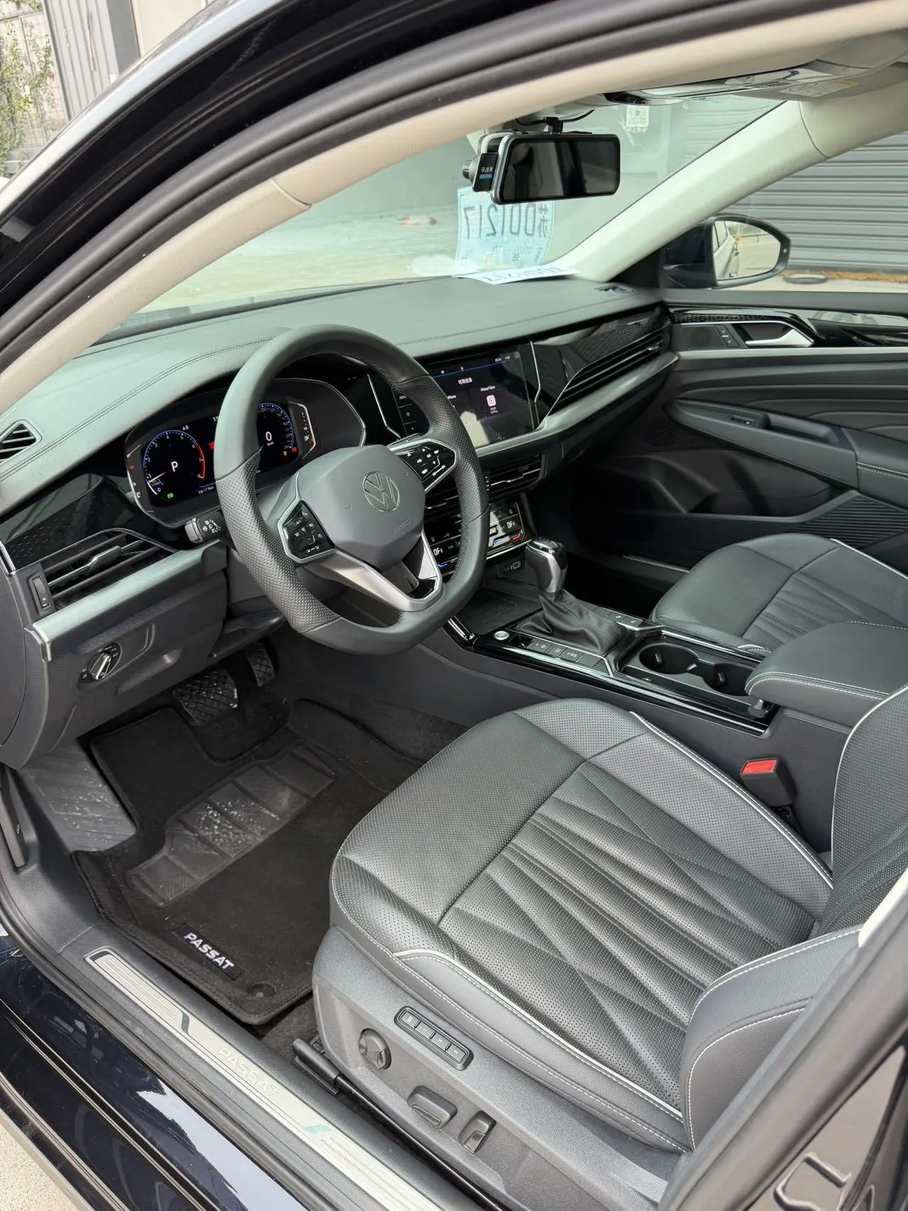 Volkswagen 2022 Passat 2.0TSI 330TSI Star Deluxe Edition Automatic Transmission 5